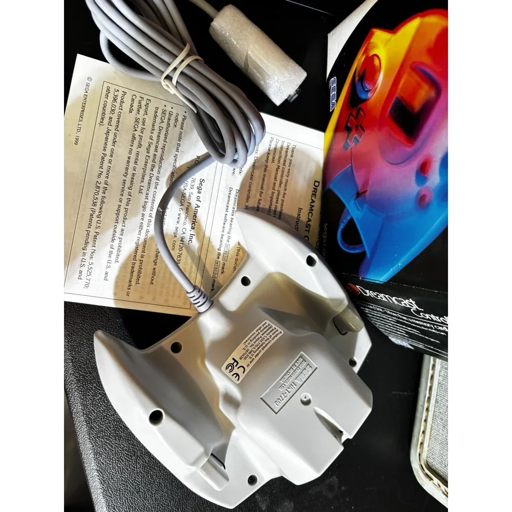 SEGA HKT-7700 Dreamcast Controller - Gray- In box with manual